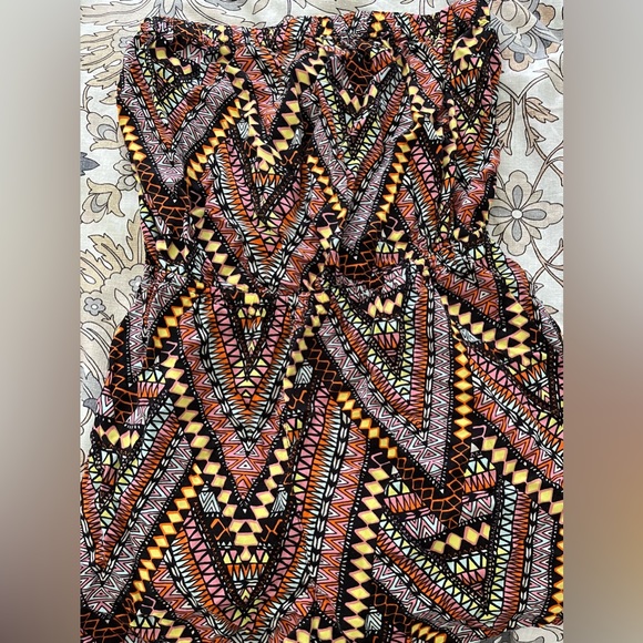 H&M Strapless Patterned Romper - Picture 1 of 1